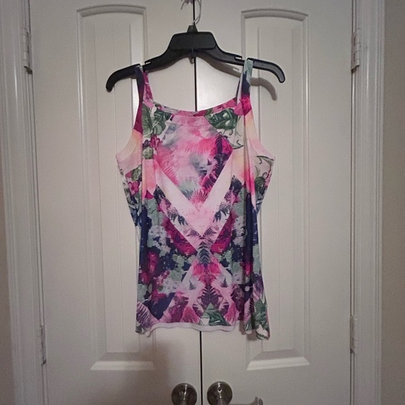 Floral Pink and Blue Women's 2Piece Top Set. - Picture 4 of 4